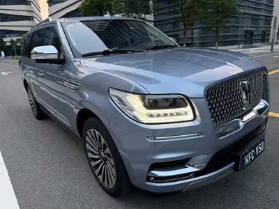Lincoln Navigator