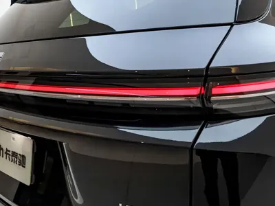 Li Auto Li L7