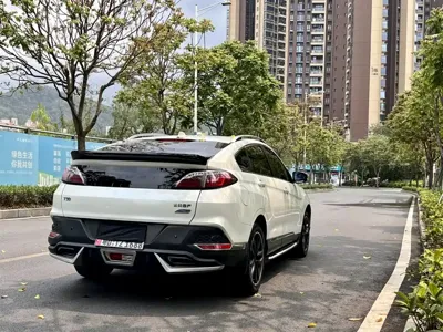 Venucia T90