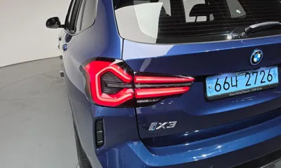BMW iX3