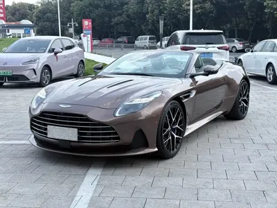Aston Martin DB12