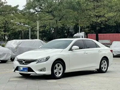 Toyota Reiz