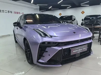 Lynk & Co 03