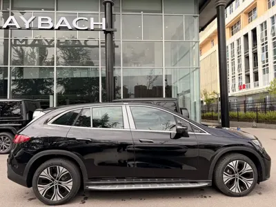 Mercedes-Benz EQE SUV