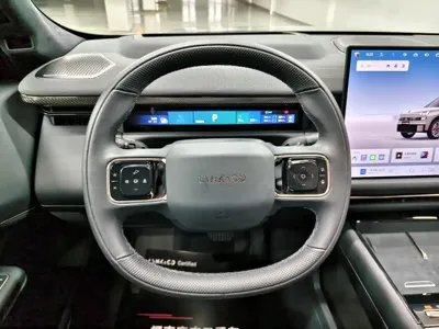 Lynk & Co 领克900