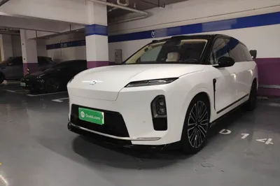 Nio ES8