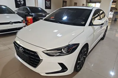 Hyundai Elantra (6th Generation