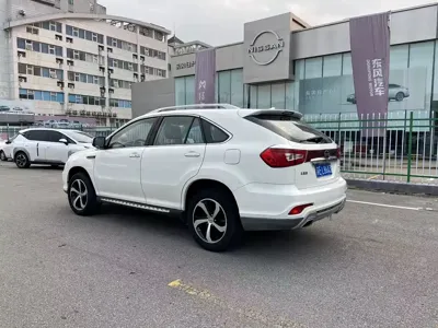 BYD S7