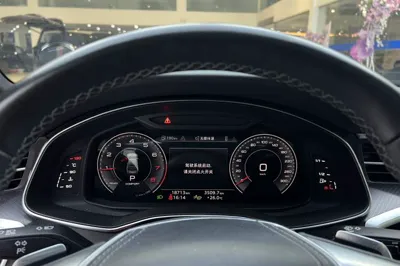 Audi A7L