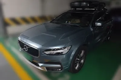 Volvo V90
