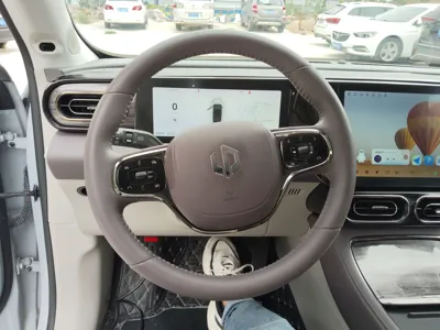 Leapmotor C11