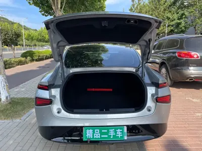 Xpeng P7