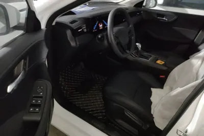 Roewe i5