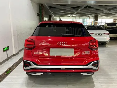 Audi Q2L
