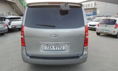 Hyundai Starex