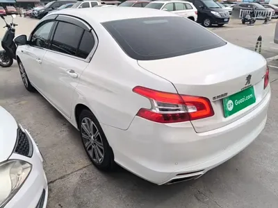 Peugeot 408