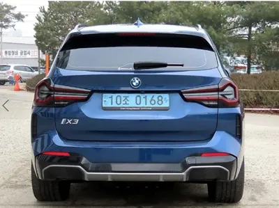 BMW iX3