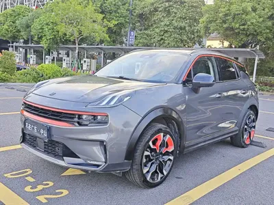 Lynk & Co 06
