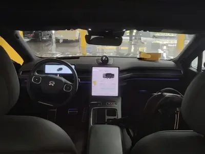 Nio ES8