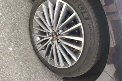 Hongqi H9