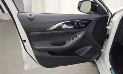 Infiniti Q30