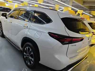 Toyota Crown Kluger