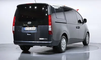 Hyundai Staria