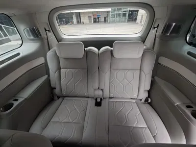 Volvo EM90