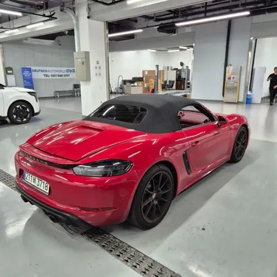 Porsche 718
