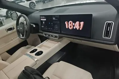 Li Auto L6