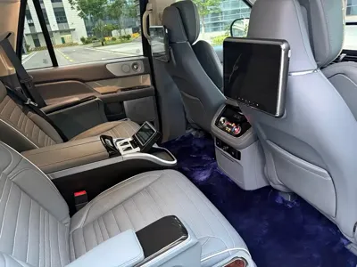 Lincoln Navigator
