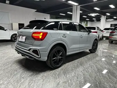 Audi Q2L