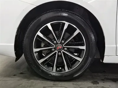 Roewe i5