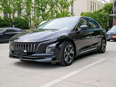 Hongqi E-QM5