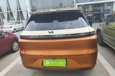 Li Auto L6