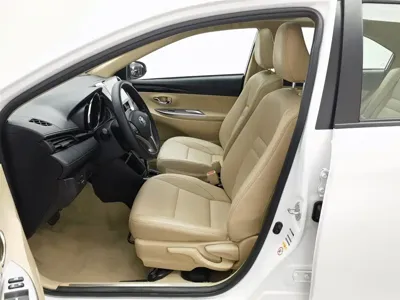 Toyota Yaris L