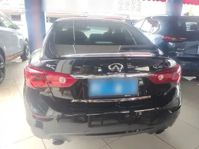 Infiniti Q50L