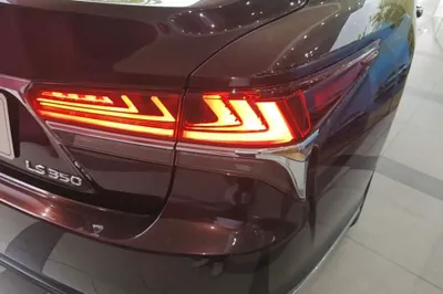Lexus LS