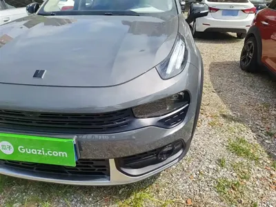 Lynk & Co 02