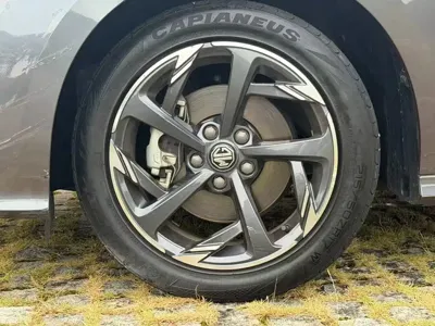 MG MG5