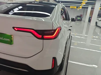 Nio EC6