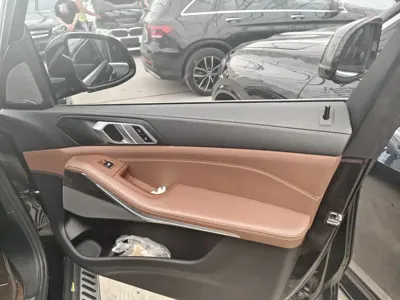 BMW X5 (Import)