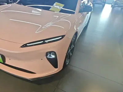 Nio ET5T
