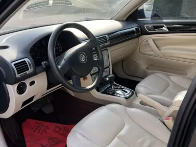 Volkswagen Passat Lingyu