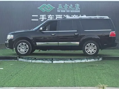 Lincoln Navigator