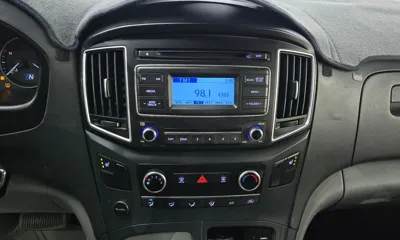 Hyundai Starex