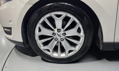 Ford Taurus