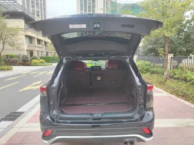 Toyota Crown Kluger