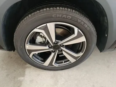 Geely Boyue L