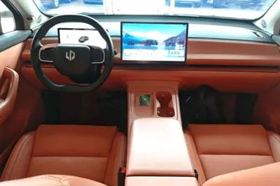 Leapmotor C10